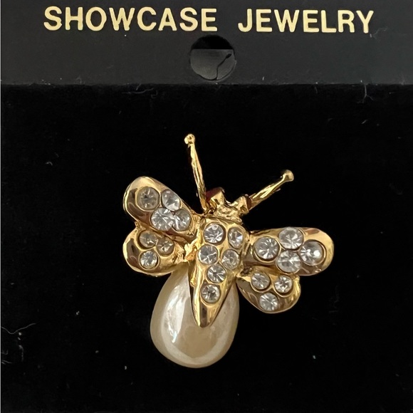 Little Bee Pin - Picture 8 of 8